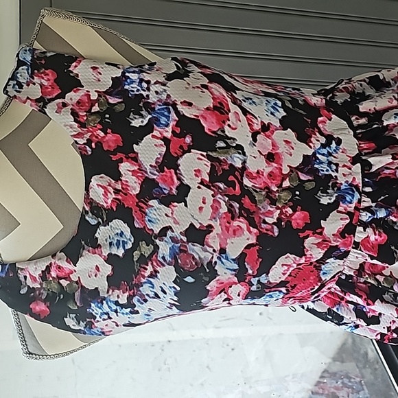 Lily Rose dress - Picture 3 of 6